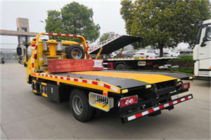 云溪道路救援拖车报价