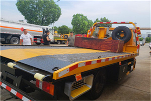 云溪附近拖车电话号码服务